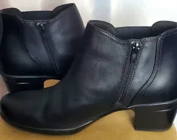 Clarks Womens Short Ankle Bootie  Black Leather  Size 8 2 inch heel Elastic panel on the outside, zipper on inside In...