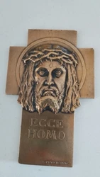 Médaille Bronze Ecce homo art déco bronze signer Prudhomme.   Sera emballée avec soin et expédiée en lettre suivie