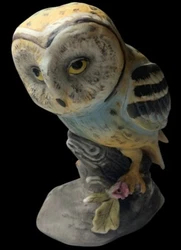 The maker is unknown. The details in the coloring and shading are beautiful.
