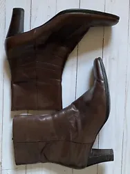 Nine West Womens Brown Leather Zip High Ankle Fashion Boots Size 8 NICE. Rarely worn ankle boots , medium heel, nice...