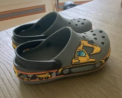 Worn a few times, they are in excellent condition