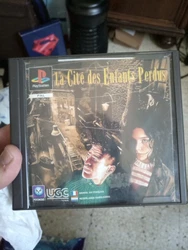 La Cité des Enfants Perdus (complet) - Sony Playstation PS1. Le jeu est en bon état général il y a la notice le...