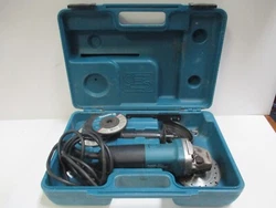 Makita 9553NB Corded Angle Grinder. it is working condition. what you see in the picture exactly what your get.