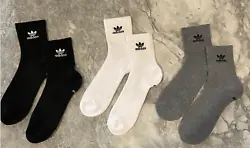 YOU GET 2 PAIR OF SOCKS. YOU CHOOSE WHICH 2 PAIRS (4 SOCKS) YOU WOULD LIKE. 100% AUTHENTIC.