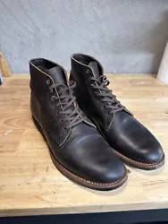 Elevate your style with these preowned Red Wing Shoes boots, model 8061, perfect for men who want to make a statement....