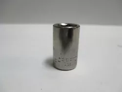 It is in new. never has been used. what you see in the picture exactly what your get.