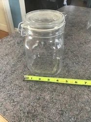This square Bormioli Rocco Fido Jar has a 1 liter/ 33.75 oz capacity making it an ideal size for canning and preserving...