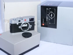 Serial #5189824. Perfect working order. Uses Leica M mount lenses. 3