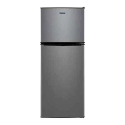 Enjoy the convenience of having your favorite chilled food, drinks or snacks whenever you want with the Galanz 4.6 cu...