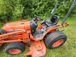 For sale is Kubota B7500 HST tractor. Tractor has 1337 hrs mostly from mowing. Hours will continue to climb as I will...