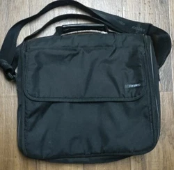 EUC ResMed S9 CPAP Machine Carrying Case Travel Bag Padded Black BAG ONLY.