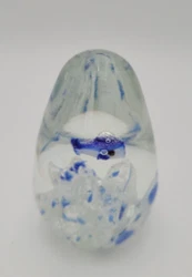 Paperweight Art Glass Egg Whale And Iceberg Blue and White Controlled Bubble 3.5