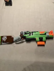 Nerf Zombie Strike Slingfire Sling Fire Blaster Gun W/ 6 Dart Magazine Tested.