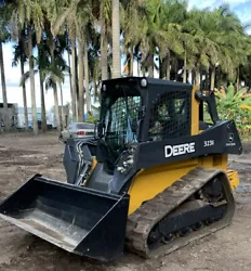 2018 JOHN DEERE 323E SKID STEER TRACK LOADER, EASY FINANCE AVAILABLE!. No issues.RadioAc/heatLow 1680 hrs.Cash or wire...