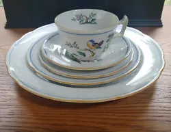 Up for sale is a 5 piece place setting of Spode Queens Bird china (see pics). Included are: Tea cup and saucer, dinner...