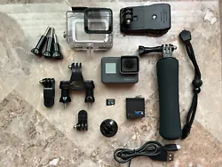 GoPro Hero5 Black in good condition. Works great. Lens is clean with no scratches. Back LCD is perfect with no...