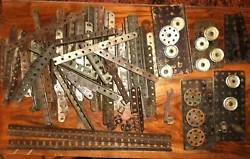 1.7 kg de pièces Mécanic JEP, très épais, clé, roues, panneaux de trains. vendues pour pièces dans létat, sans...
