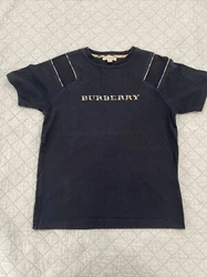 Navy Burberry T-Shirt Kids Boys SIZE 10. Condition is Pre-owned. Shipped with USPS Priority Mail.