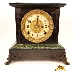 Beautiful clock as shown in pictures.