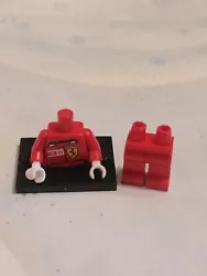 Lego Minifig F1 Ferrari Pit Crew Member set 8144 8673 8375 8672 8185 8654. Vendu comme sur les photos de lannonce en...