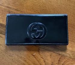 Authentic Gucci Vintage GG Logo Wallet. Beautiful and rare, stylish, very good condition.Please check pictures for...