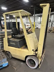 TOYOTA FORKLIFT 3,000 lbs - FGC15 - Gas. Ran last year, currently does not run, too lazy to look into it I can load for...