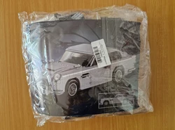 Etat : Neuf. Les photos du véhicule fini sont les miennes car j’aireçu le set en double. Il n’y a pas de boite.