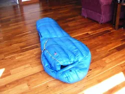 BLACK DIAMOND VAPOR, 0F 850 DOWN SLEEPING BAG WAS USED ON ONE CAMPOUT BY MY SON. THE SLEEPING BAG HAS 850-FILL POWER...