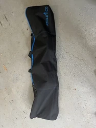 salomon snowboard with bindings and bag. Used snowboard I need to get rid of. Comes with bindings and travel bag.