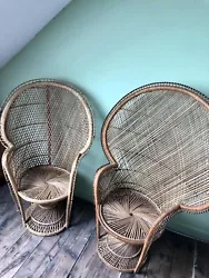 Paire de fauteuils Emmanuelle vintage, meubles sièges anciens peacockLot indivisible svp pour les fauteuils...