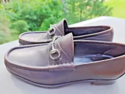 Gucci Horsebit Loafers Mens Size 9 1/2 D Brown Leather Dress Shoes Italy. Pictures show unpolished shoes. Backs of...