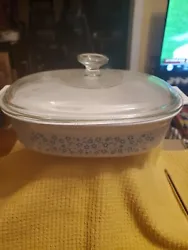 A really nice casserole and pattern. The blue heather pattern was made from 1976- 1979. It is in great condition with...