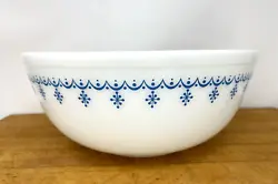 Pyrex Vintage Snowflake Garland #404 Mixing Bowl White Blue 4 QT  EUC