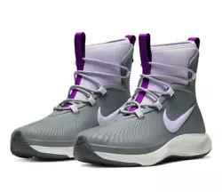 Style: Nike Binzie Boot. Size: Multiple.