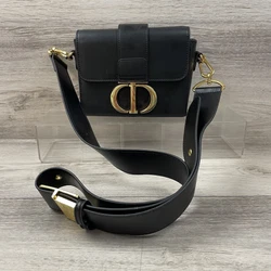 This Christian Dior 30 Montaigne Box Shoulder Bag is a stunning addition to any wardrobe. Crafted in Italy from...