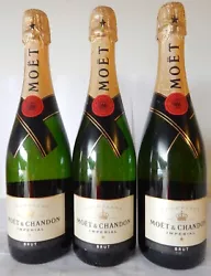 Ensemble de 5 Champagnes Moët & Chandon Impérial avec niveaux, étiquettes et coiffes ok.