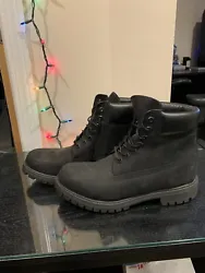 Men Black Timberlands. Condition is Pre-owned. Shipped with USPS Priority Mail. Only wore two or three times Size 10
