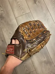 For being a 75th anniversary glove it’s in quite good condition. It is broken in, and ready for game use. The only...