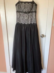 GREAT PARTY DRESS FOR PROM! Front top of gown to bottom approx 52”.