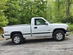 4X4, 5.3 V8. G80 locking Rear GT4. 3:73 Axle. Factory Towing Pkg. Loaded Truck. bed Liner. Push Button, 4X4. power,...