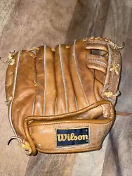 George Brett baseball glove! Wilson 3178 YOUTH vintage Snap Action. Vintage used condition, see photos.Snap action,...