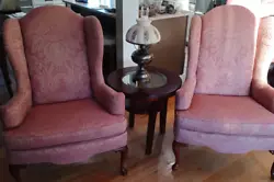 1998 PAIR Ethan Allen Queen Anne Style Wingback Chairs. Queen Ann Legs / Removable Seat Cushions / Welting.