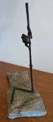 Superbe Grenouille époque art deco. En bronze sur son socle en marbre verre sculpté.