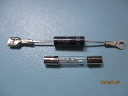 Diode + fusible pour micro onde en panne de chauffe ! diode = CL01-12 (12 KV / 350 mA ).
