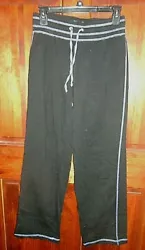 Black yoga/athletic pants. Woman size small. Pull on, very comfortable. No stains or tears - lots of life left in these!