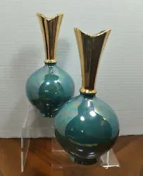 This beautiful vase set from CG is a stunning example of mid-20th century art deco style. The peacock green and blue...