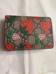 Pre Owned GUCCI Strawberry Card Case 573839 GG Supreme Canvas Pink. Cash only. Local pick up.