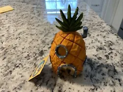 You are viewing a Nickolodeon Spongebob Pineapple house for your fishtank- It is brand new with tags, and measures...