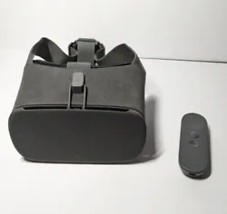Google Daydream View VR Headset (Used, Excellent Condition) . Condition is Used. Shipped with USPS Priority Mail.