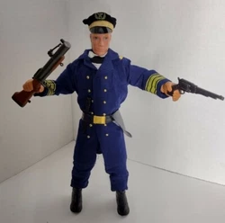 Holds poses well the gun